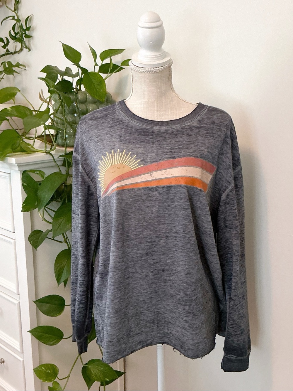 C&C California | Sunburst Long Sleeve Tee size Medium
